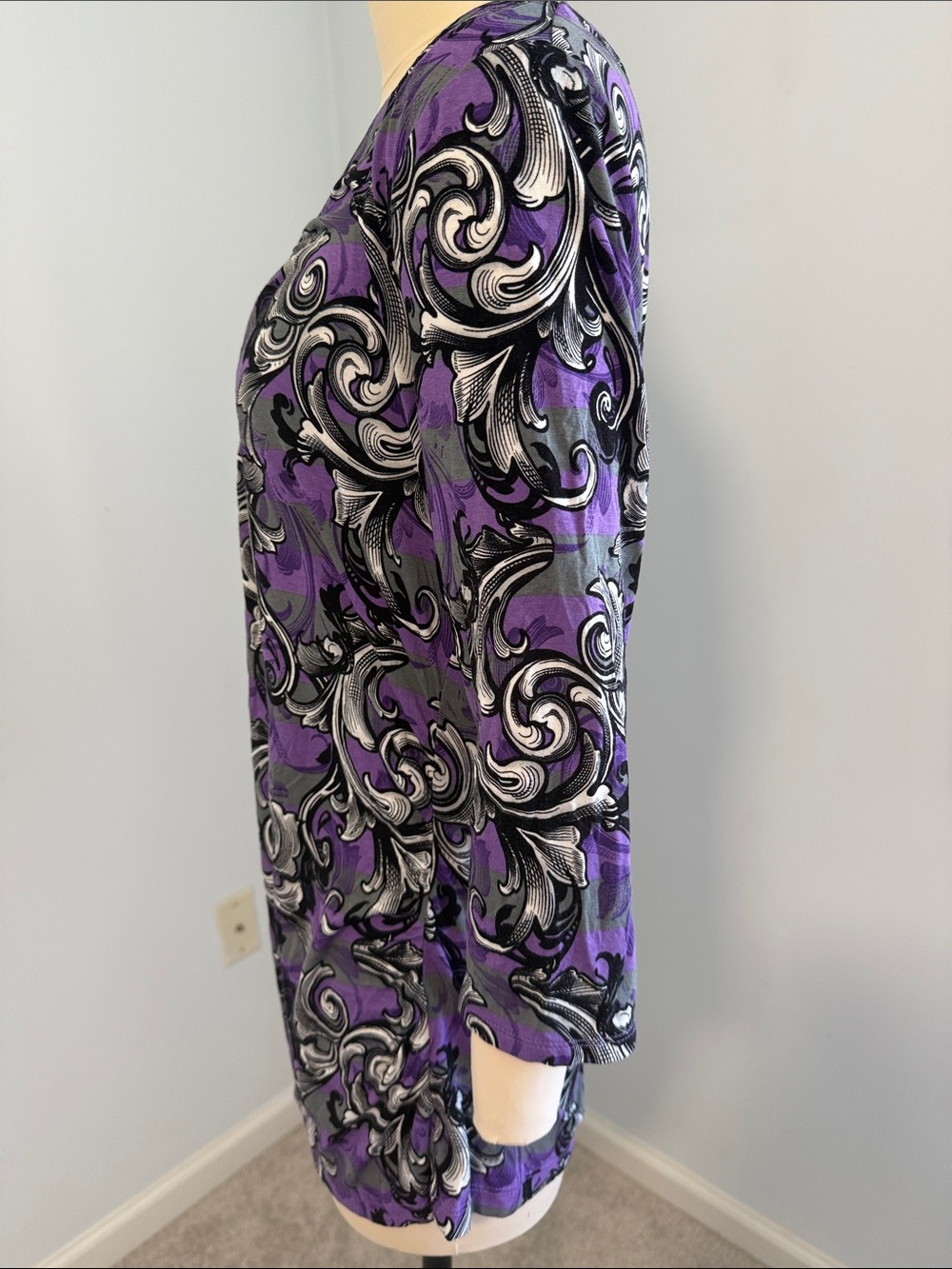 New York & Company Purple Swirl Print Women's Top SZXL - Picture 4 of 15